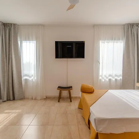 Guest house Rooms City *